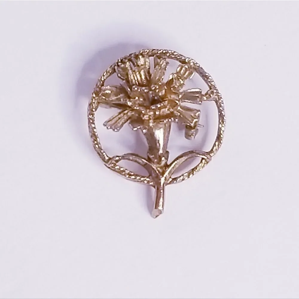 Vintage gold flower brooch